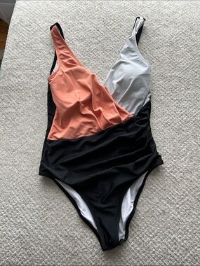 Cupshe Coral, White & Black Colorblock One-Piece Swimsuit